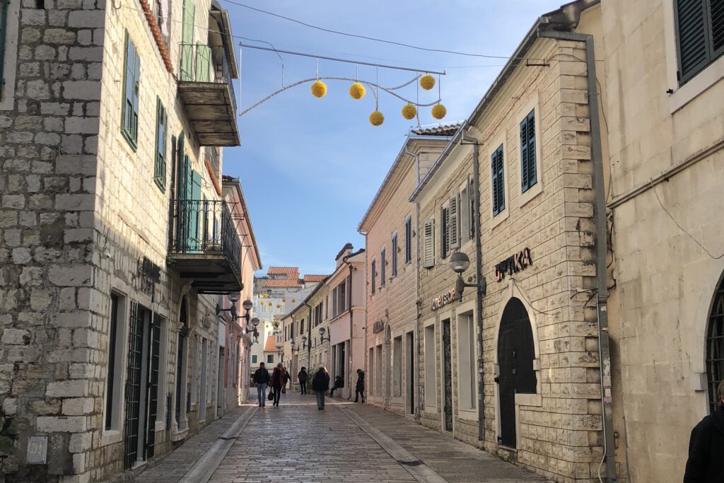 Herceg Novi - Dubrovnik Kıyısında Bir Akdeniz Şehri